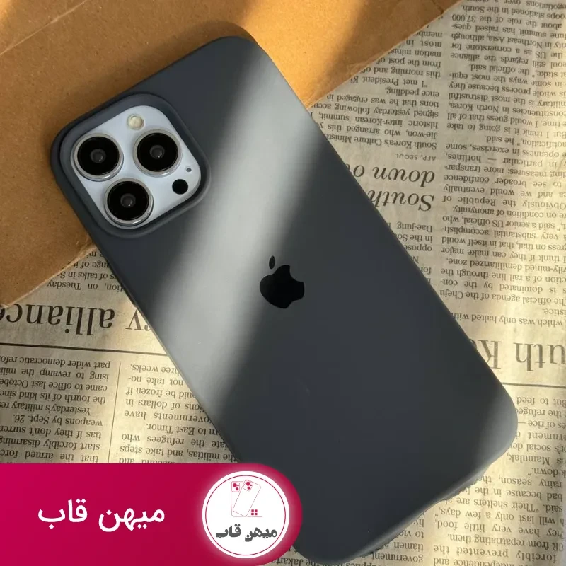 قاب موبایل آیفون سیلیکون اورجینال داخل جیر پایین بسته