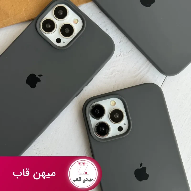قاب موبایل آیفون سیلیکون اورجینال داخل جیر پایین بسته