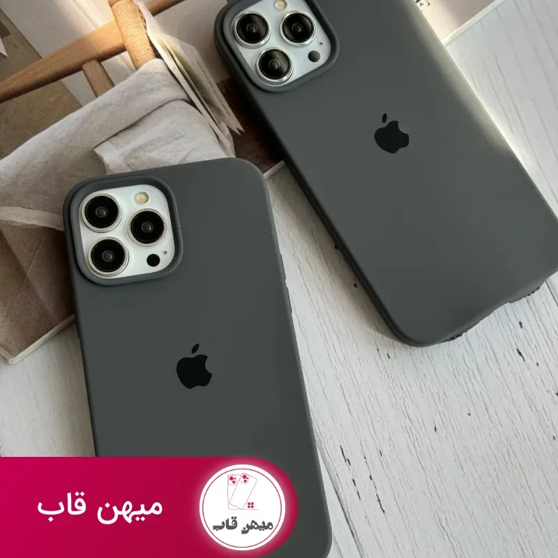 قاب موبایل آیفون سیلیکون اورجینال داخل جیر پایین بسته