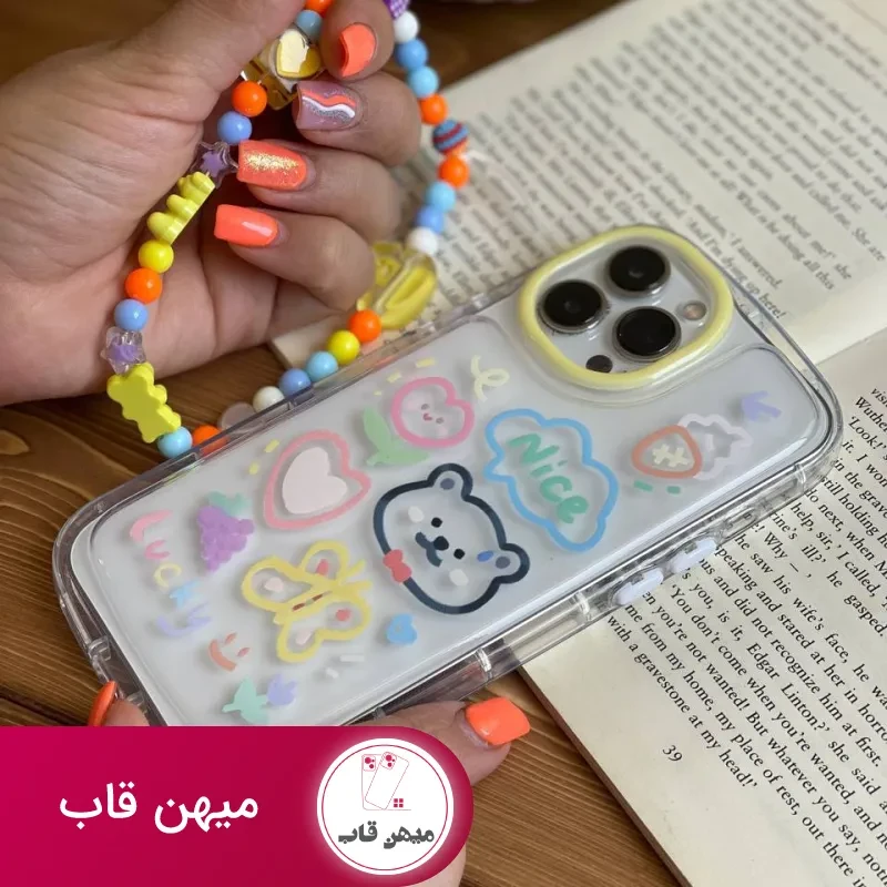 قاب موبایل آیفون خرس و پروانه نقاشی + بندست کوتاه