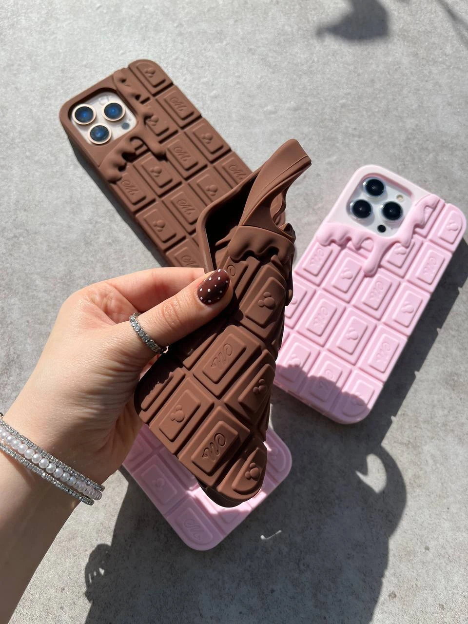 قاب سلیکونی شکلاتی در دو رنگ صورتی و قهوه ای