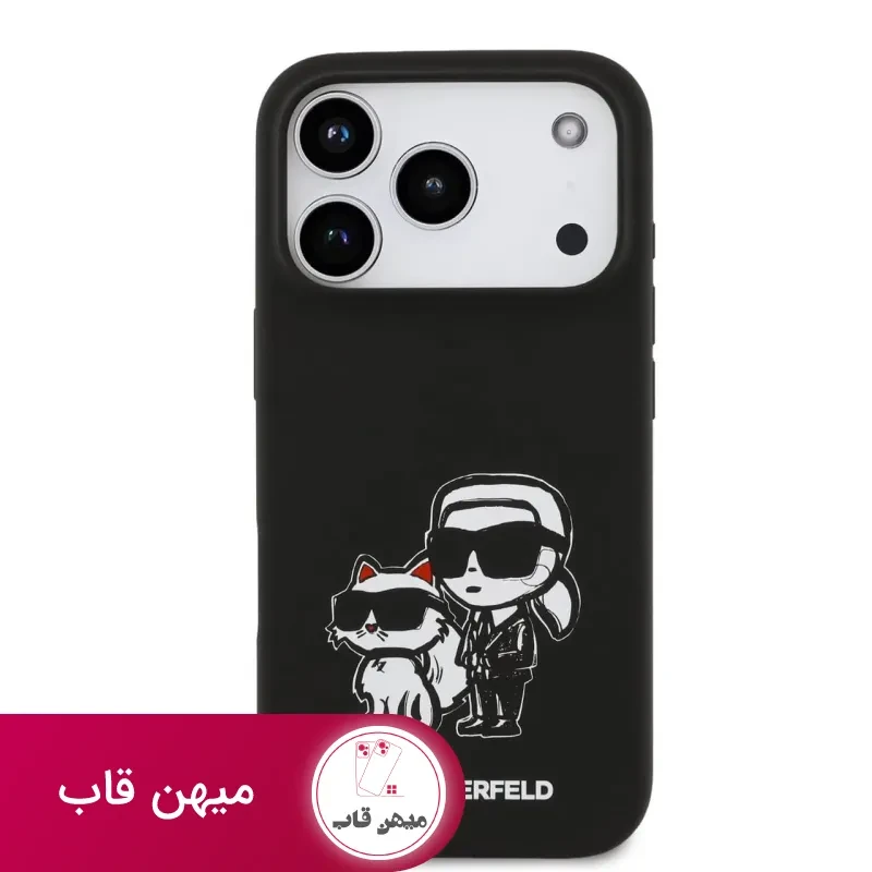 قاب کارل لاگرفلد Karl Lagerfeld در کنار گربه مشکی