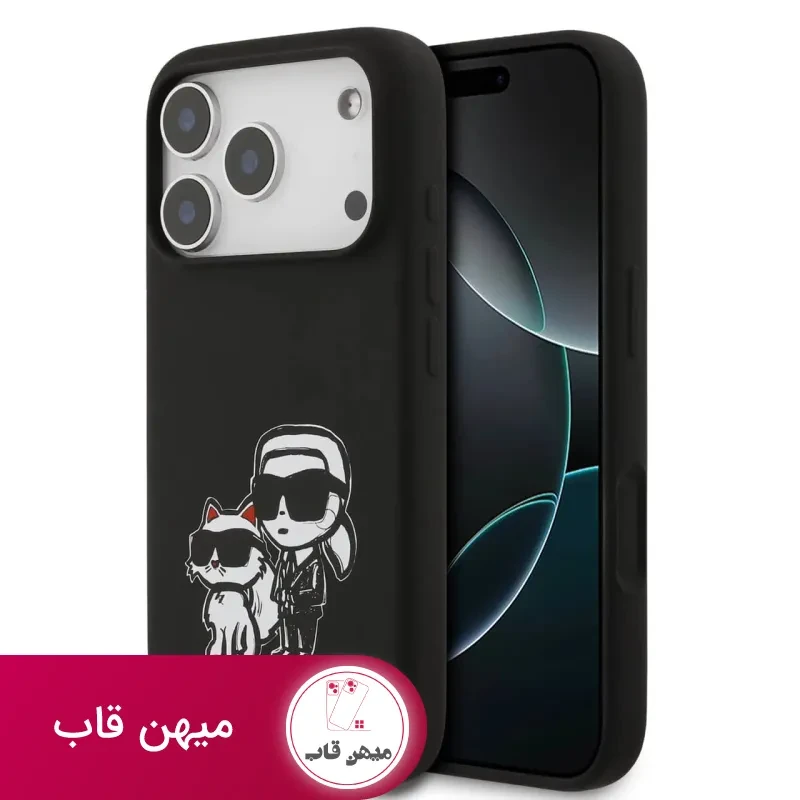 قاب کارل لاگرفلد Karl Lagerfeld در کنار گربه مشکی