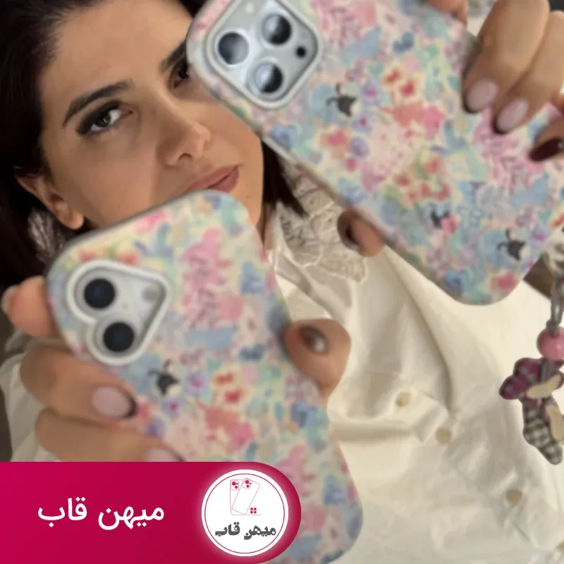 قاب موبایل آیفون خرگوش واندرلند + بندست گل پارچه ای