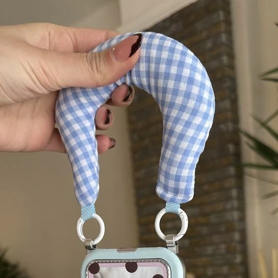 بند گوشی polka dots