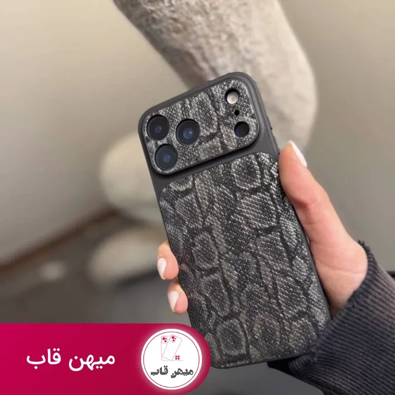 قاب طرح پوست مار پایتون به همراه محافظ دور لنز آیفون