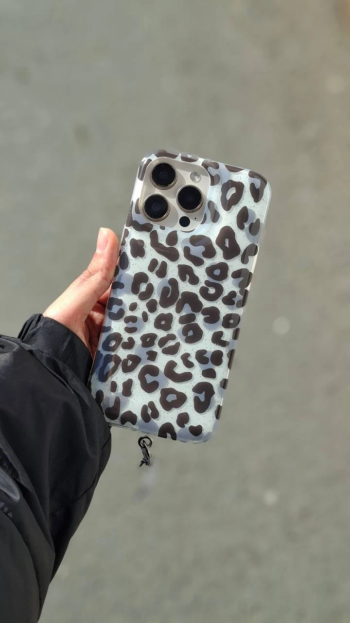 قاب گوشی پلنگی سفید