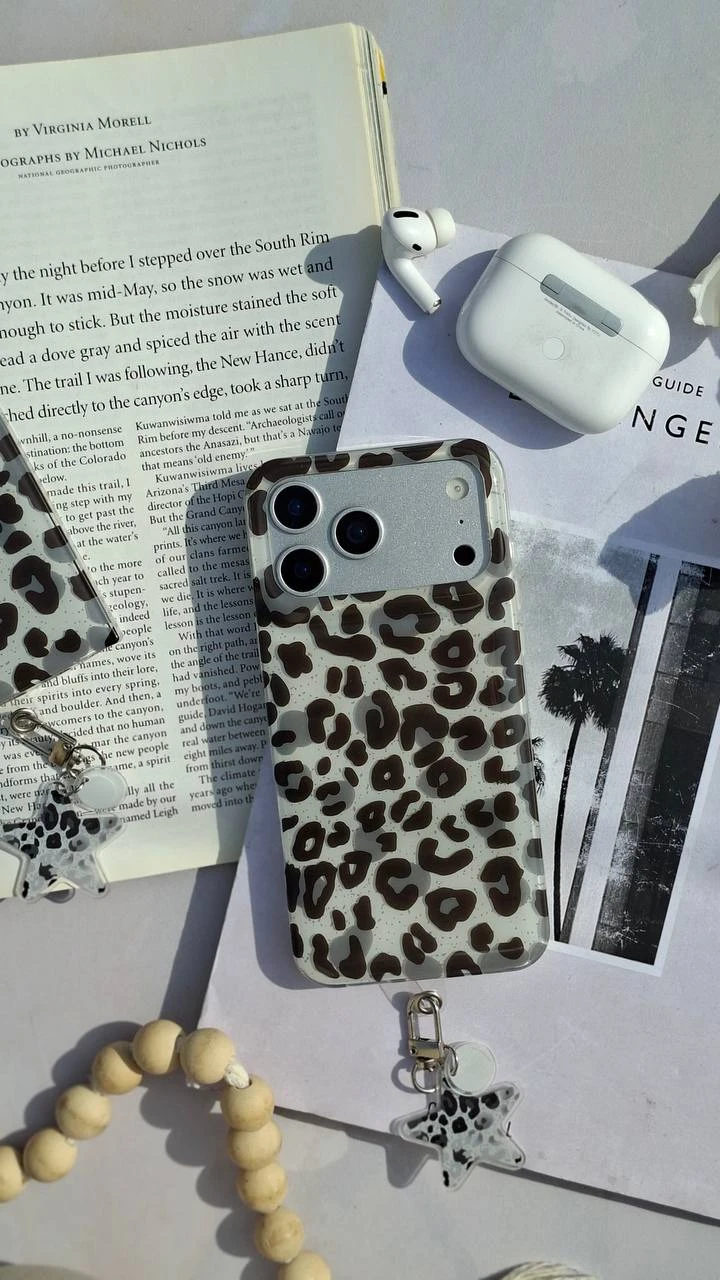 قاب گوشی پلنگی سفید