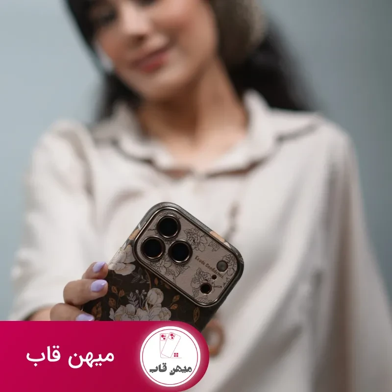 قاب موبایل آیفون گل فلاور کرم فندقی + بند ست اسکارف زنجیری