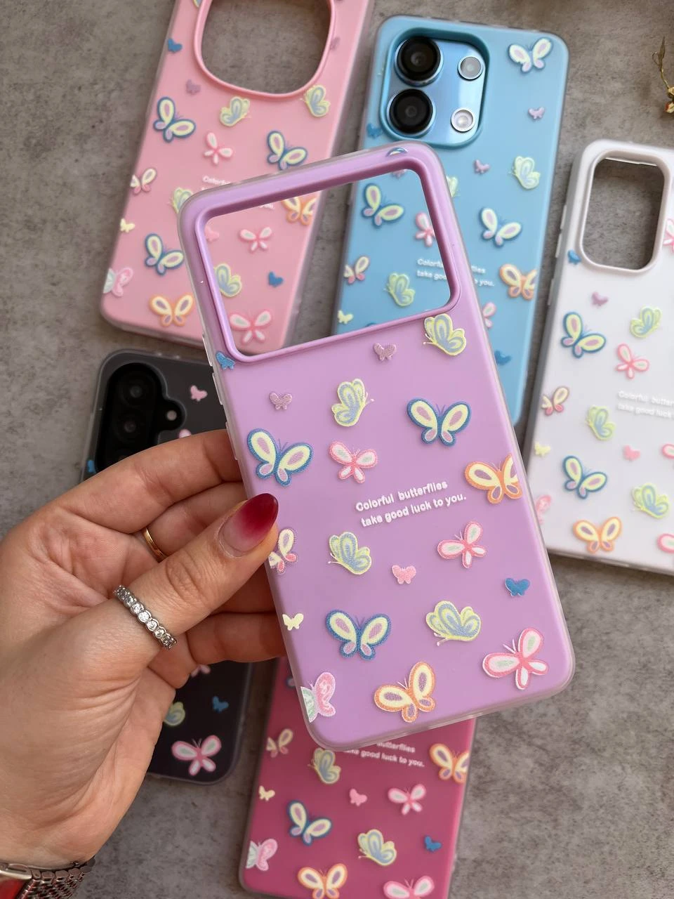 قاب دوتیکه پاستیلی colorful butterflies